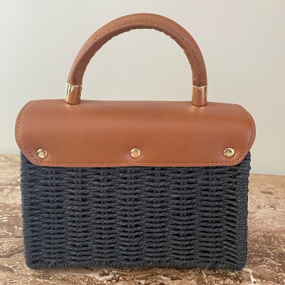 Gorgeous Crossbody Bag Handmade in Ecuador - Picture 2 of 6